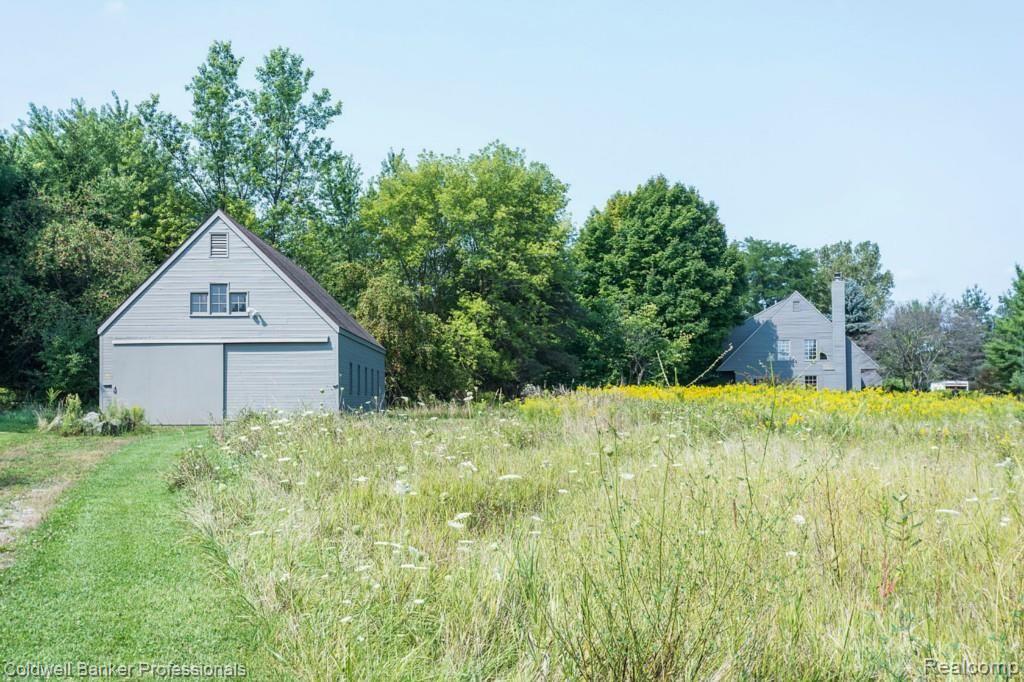 2963 Warren Road Ann Arbor, MI 48105 - Photo 7 of 57 MLS7_barn_and_house.jpg