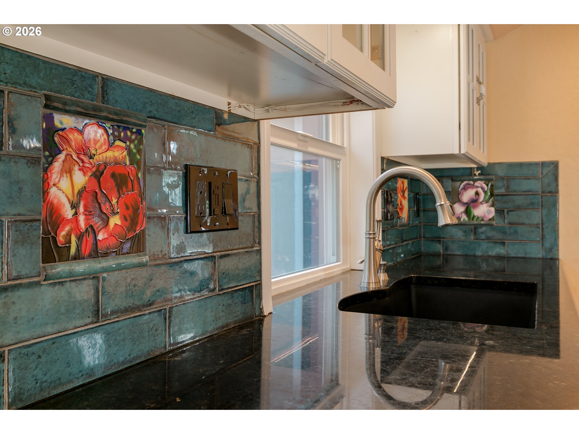 715 Ellsworth Street Eugene, OR 97402 - Photo 9 of 26 a view of entryway door