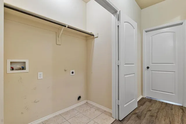 $1,700 | 345 Orbit Drive, Lavon, TX 75166