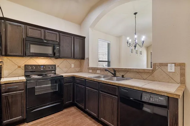 $1,700 | 345 Orbit Drive, Lavon, TX 75166