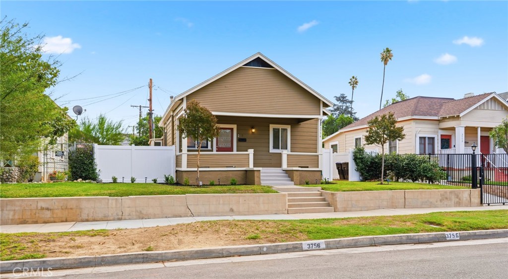 3756 Locust Street Riverside, CA 92501 - Photo 2 of 23