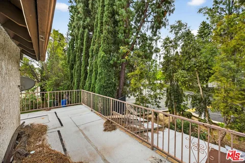 $899,000 | 23255 Covello Street, Canoga Park, CA 91304