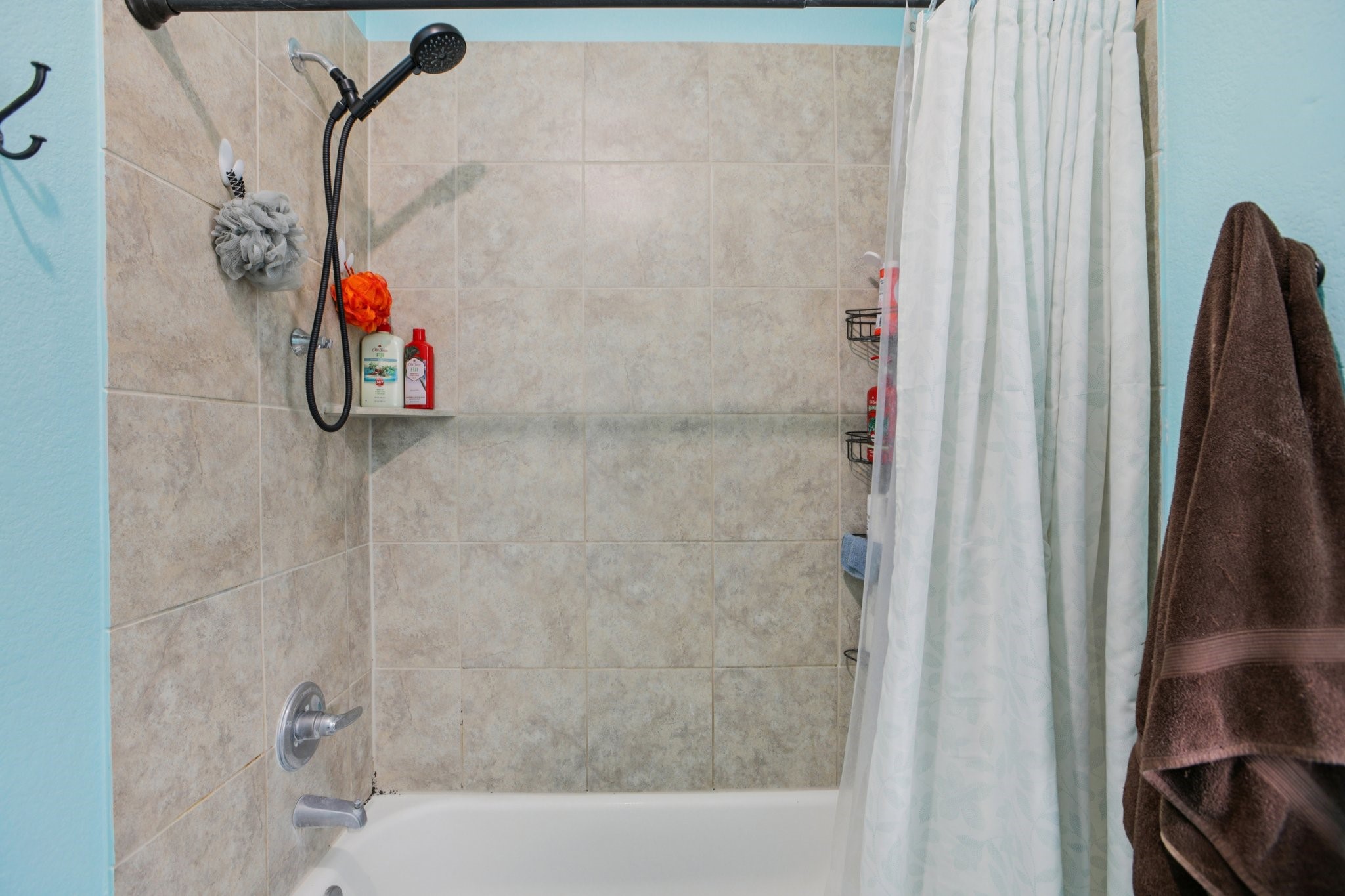 119 Saranac Drive Elgin, TX 78621 - Photo 31 of 41 a bathroom with a shower