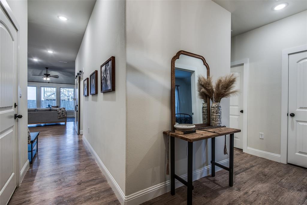 112 Kens Court Pilot Point, TX 76258 - Photo 11 of 23 Gallery Image 11