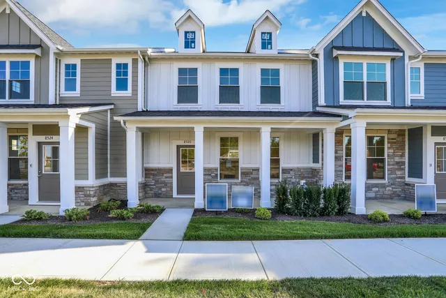 $300,708 | 8520 Goldfinch Road, Brownsburg, IN 46112