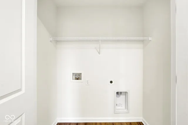 $300,708 | 8520 Goldfinch Road, Brownsburg, IN 46112