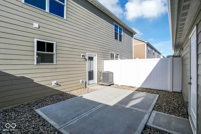 $300,708 | 8520 Goldfinch Road, Brownsburg, IN 46112