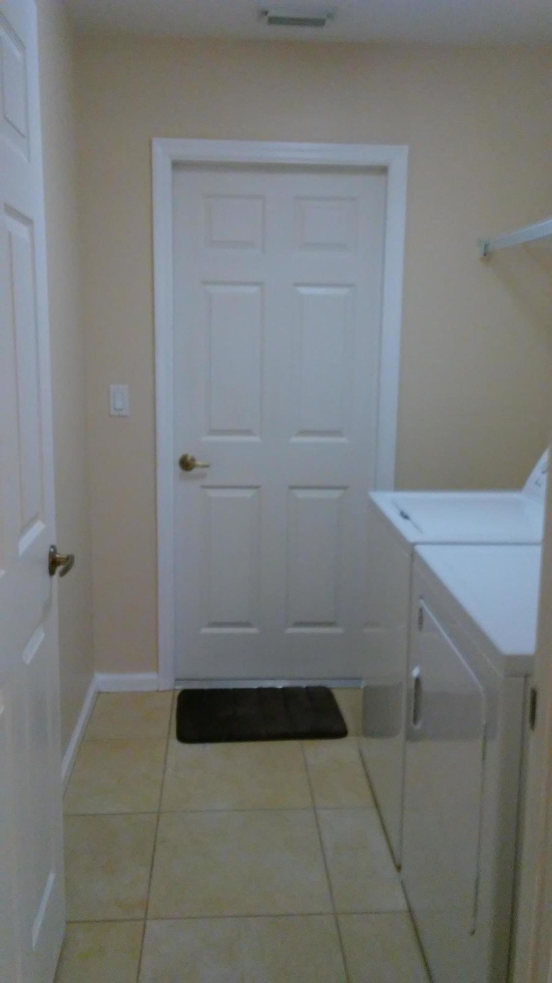 832 Southwest Duncan Terrace Port St. Lucie, FL 34953 - Photo 25 of 37 a bathroom with a bathtub