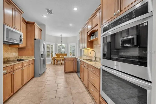 $1,100,000 | 3916 Powerline Road, Lithia, FL 33547