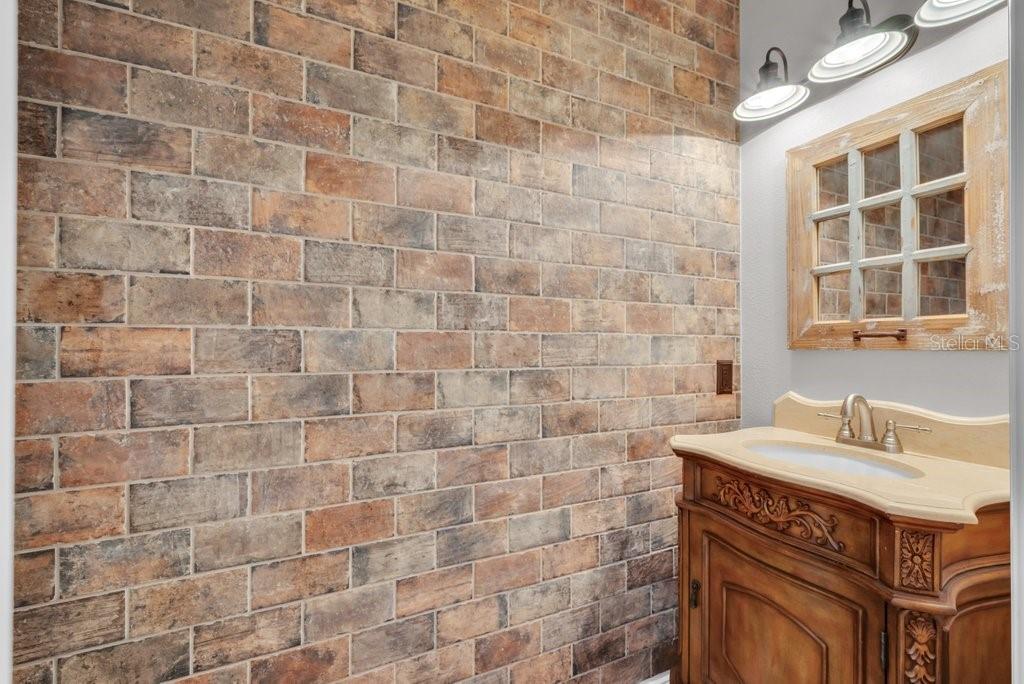 3916 Powerline Road Lithia, FL 33547 - Photo 17 of 66