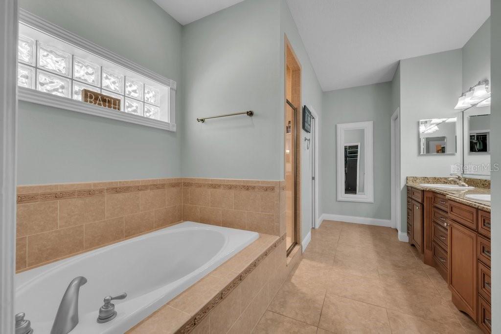 3916 Powerline Road Lithia, FL 33547 - Photo 24 of 66