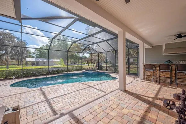 $1,100,000 | 3916 Powerline Road, Lithia, FL 33547