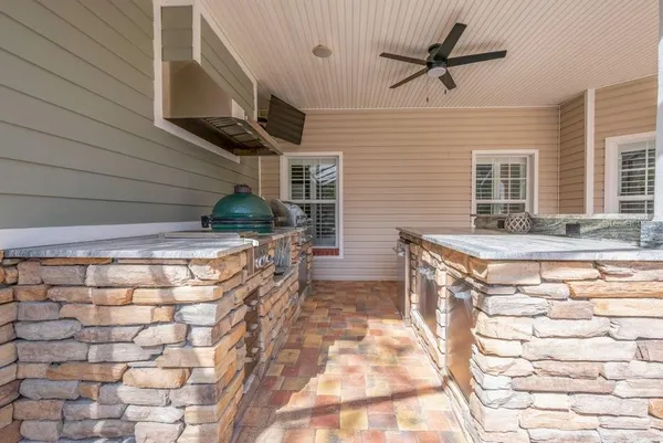 $1,100,000 | 3916 Powerline Road, Lithia, FL 33547