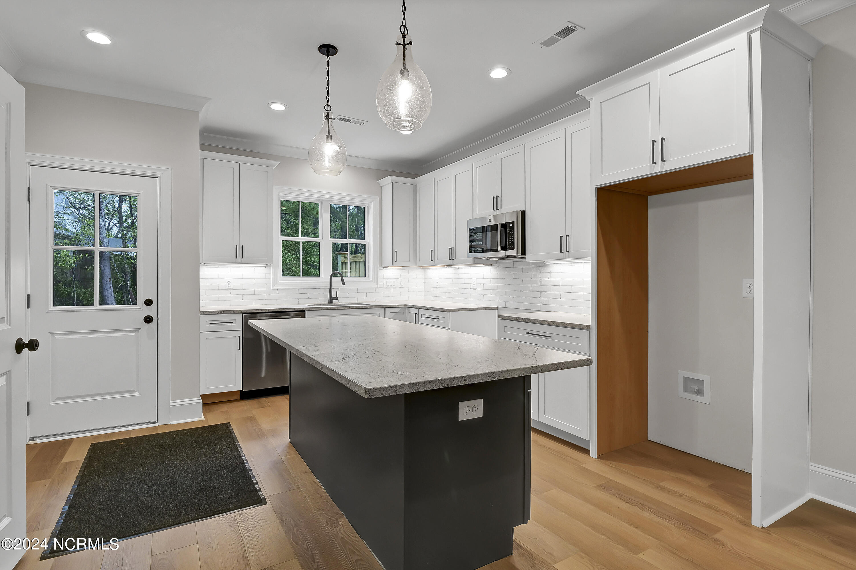214 Beasley Road, Unit B Wilmington, NC 28409 - Photo 8 of 33 005_p1099827