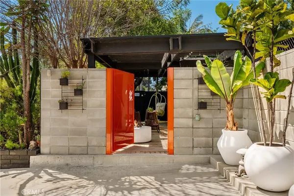 a view of outdoor space