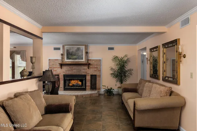 $675,000 | 114 East T Poole Road, Poplarville, MS 39470