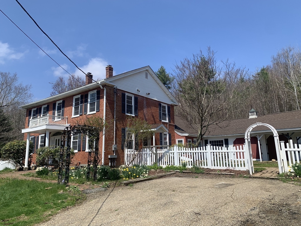 119 Sturbridge Road Brimfield, MA 01010 - Photo 1 of 34