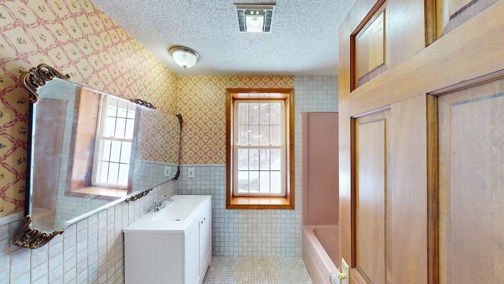 119 Sturbridge Road Brimfield, MA 01010 - Photo 29 of 34