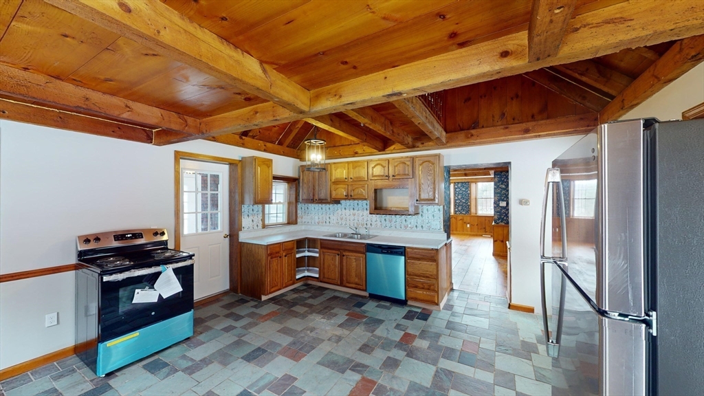 119 Sturbridge Road Brimfield, MA 01010 - Photo 7 of 34