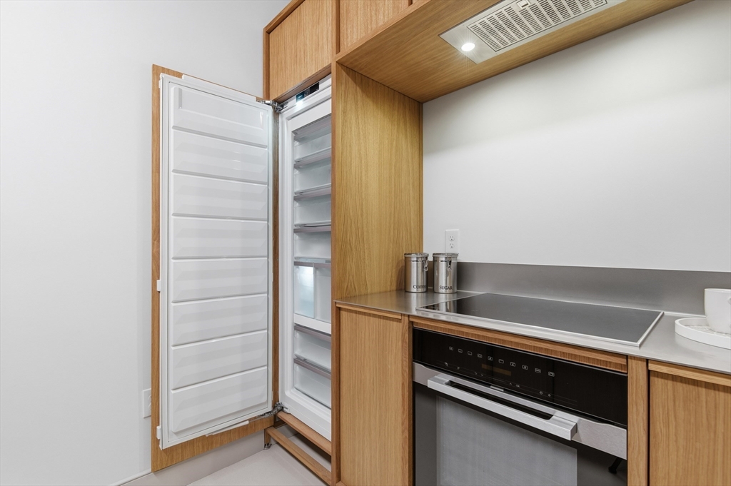 251 Heath Street, Unit 110 Boston, MA 02130 - Photo 14 of 34