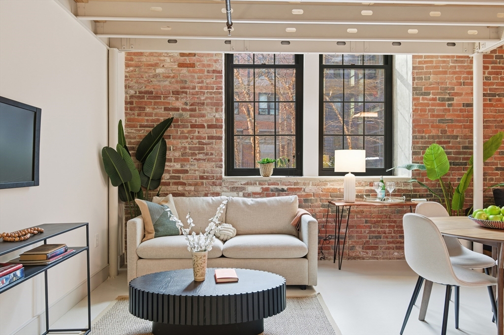 251 Heath Street, Unit 110 Boston, MA 02130 - Photo 18 of 34