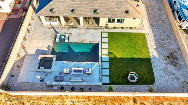 $4,500 | 17066 Ta-Ki-Pi Road, Apple Valley, CA 92307