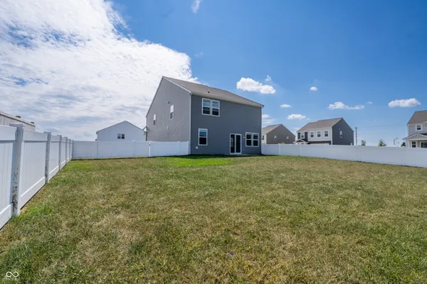 $2,100 | 76 Fernleaf Drive, Whiteland, IN 46184