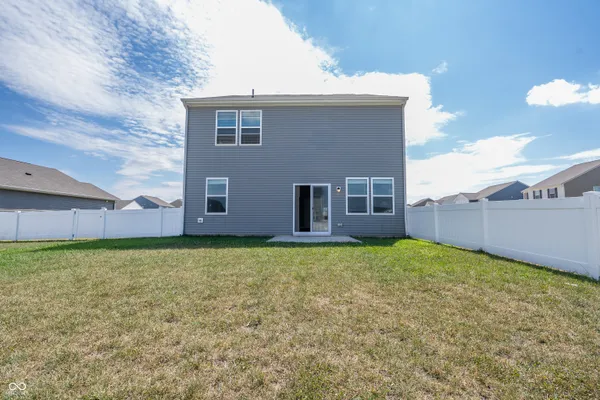 $2,100 | 76 Fernleaf Drive, Whiteland, IN 46184