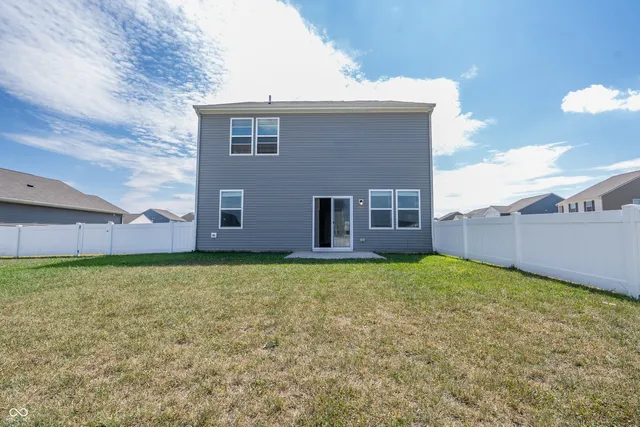 $2,195 | 76 Fernleaf Drive, Whiteland, IN 46184