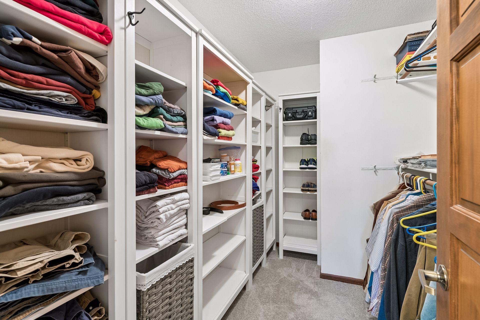 5501 Dewey Hill Road, Unit 140 Edina, MN 55439 - Photo 23 of 61
