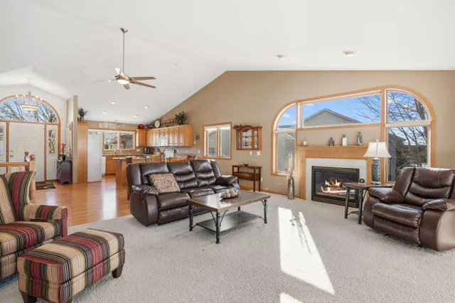 $450,000 | 540 Hickory Street South, Annandale, MN 55302