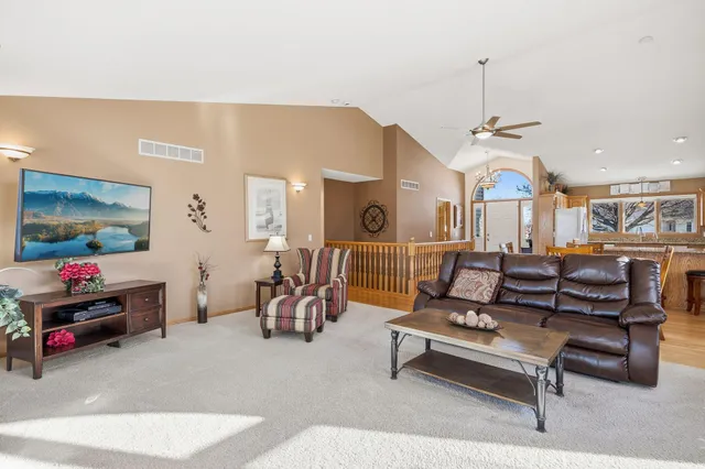 $450,000 | 540 Hickory Street South, Annandale, MN 55302