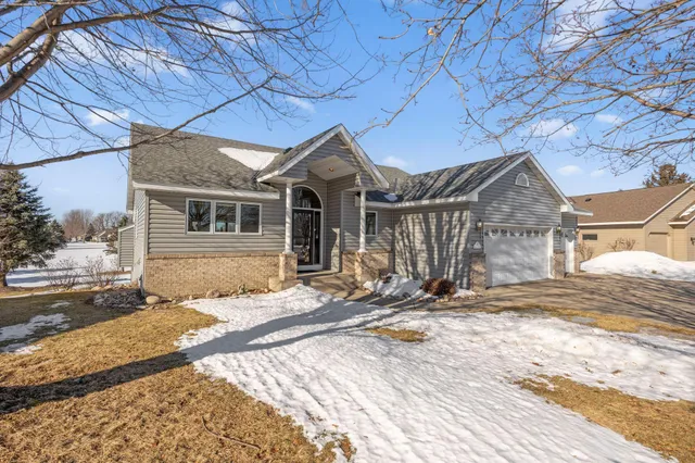 $450,000 | 540 Hickory Street South, Annandale, MN 55302