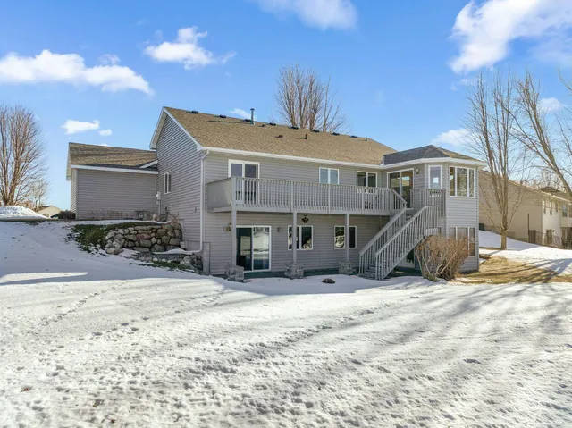 $450,000 | 540 Hickory Street South, Annandale, MN 55302