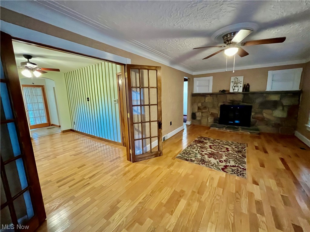 3477 Middletown Road East New Springfield, OH 44443 - Photo 11 of 29 Family room with crown molding and french doors