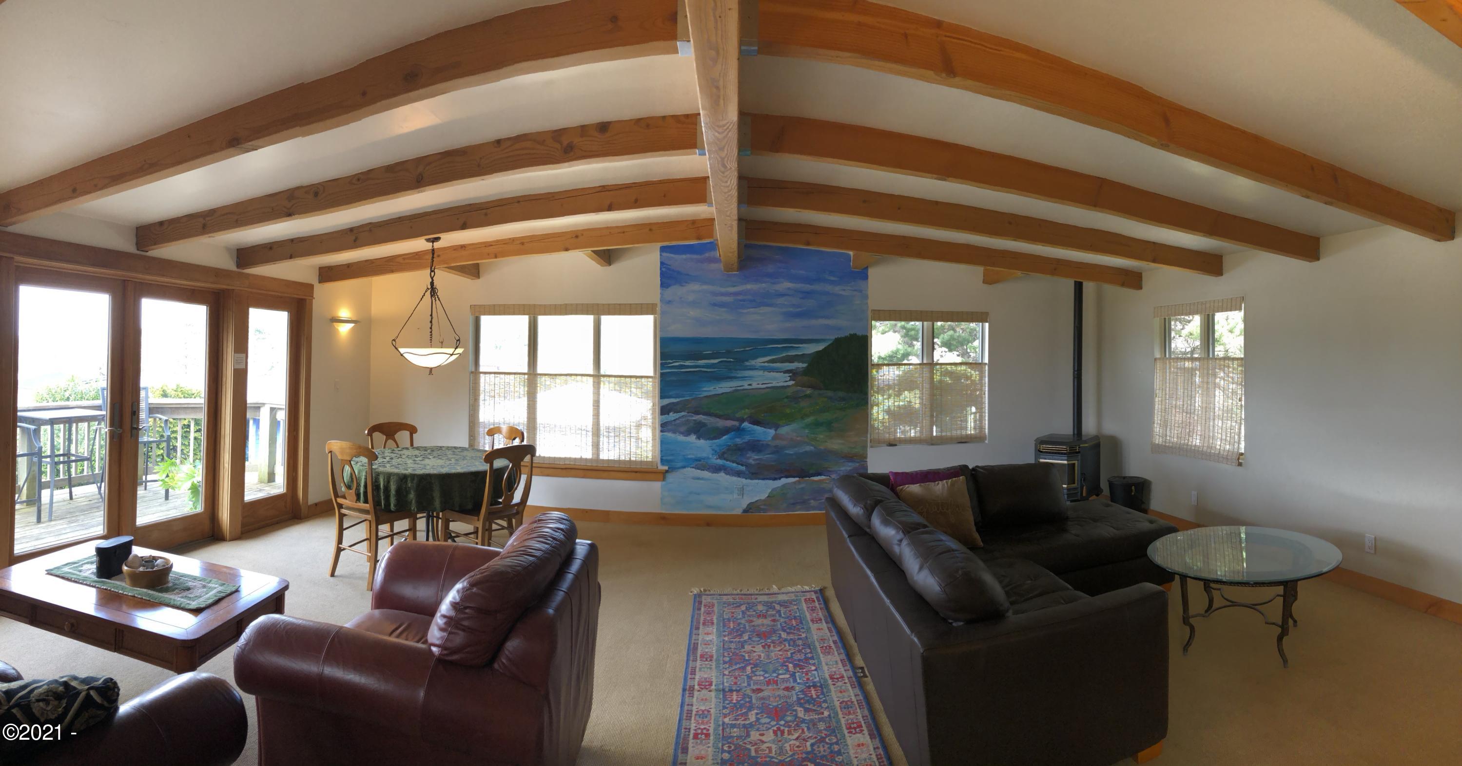 17 Shell Street Yachats, OR 97498 - Photo 21 of 63 Great room pano (custom mural)