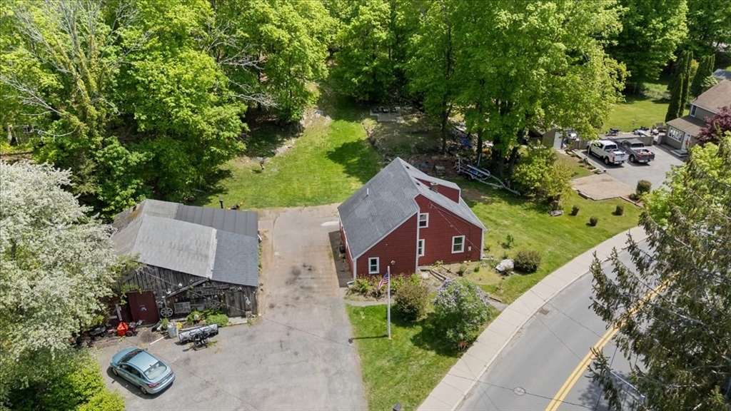 135 Hart Street Beverly, MA 01915 - Photo 3 of 29