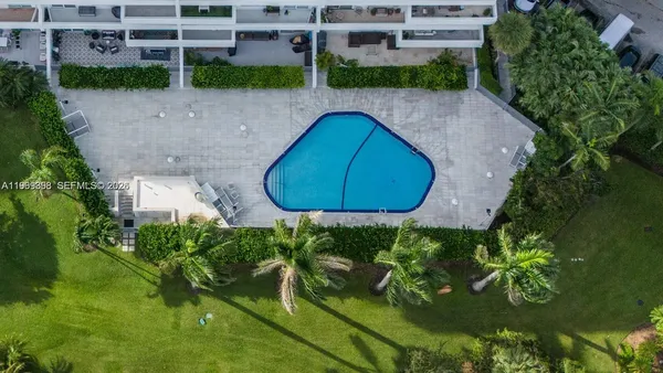 $5,500 | 199 Ocean Ln Drive, Unit 811, Key Biscayne, FL 33149