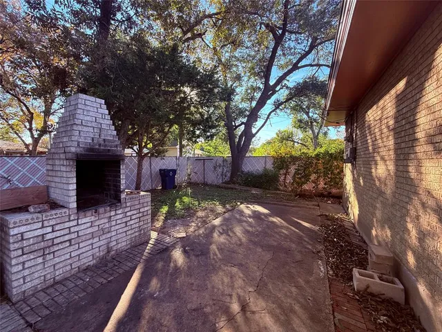 $1,800 | 914 Bandera Lane, Garland, TX 75040