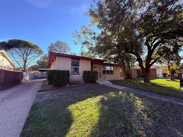 $1,800 | 914 Bandera Lane, Garland, TX 75040