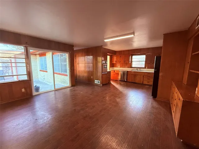 $1,800 | 914 Bandera Lane, Garland, TX 75040