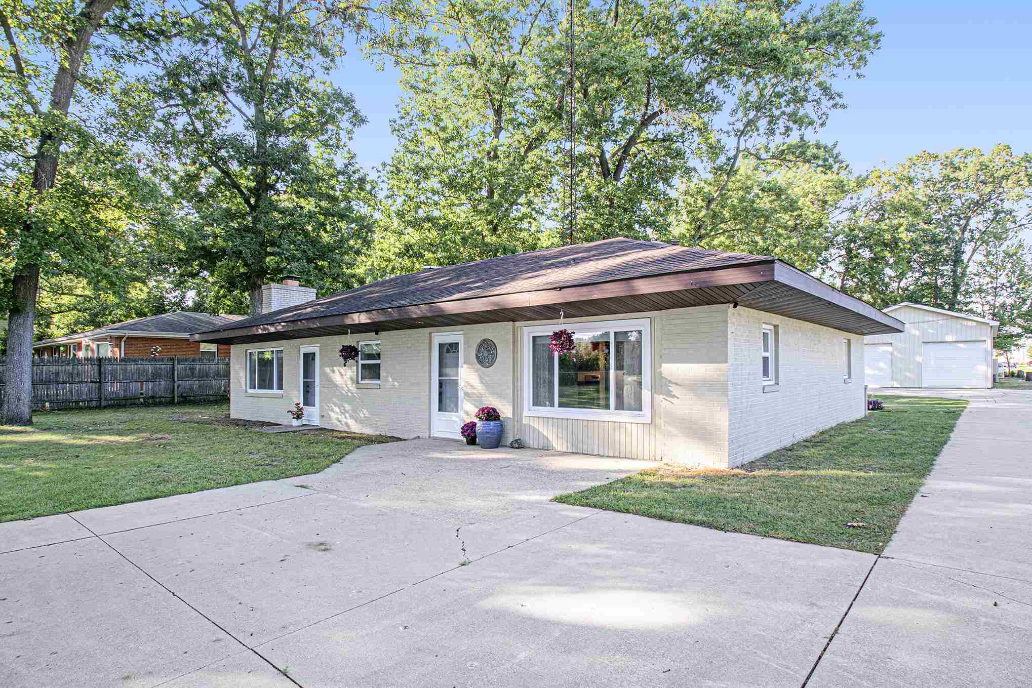 11403 Edison Road Osceola, IN 46561 - Photo 2 of 26 Gallery Image 2