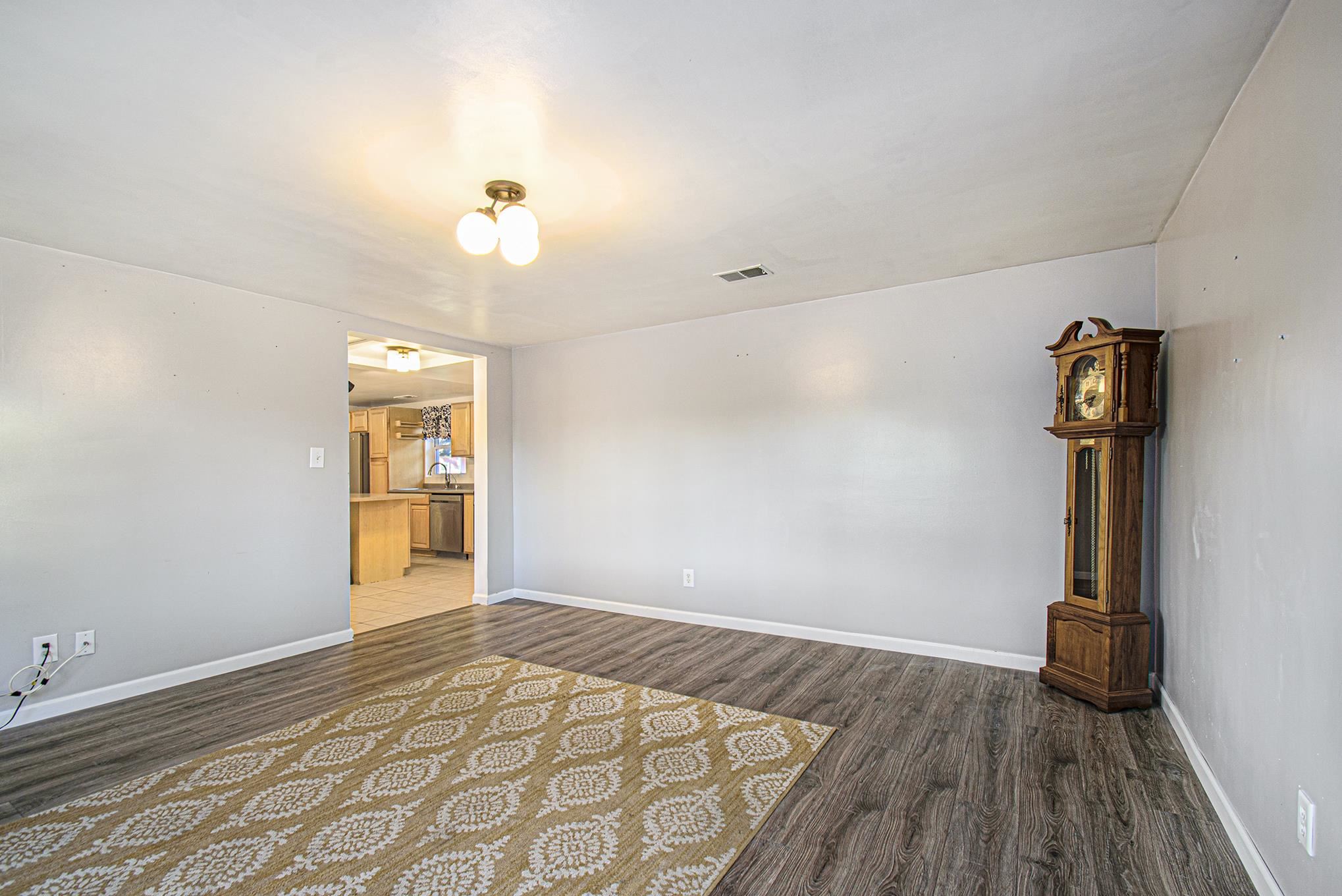 11403 Edison Road Osceola, IN 46561 - Photo 4 of 26 Gallery Image 4