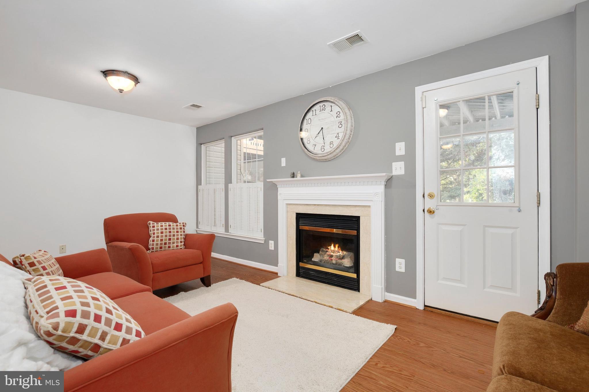 13306 Rising Sun Lane Germantown, MD 20874 - Photo 4 of 32 Gallery Image 4