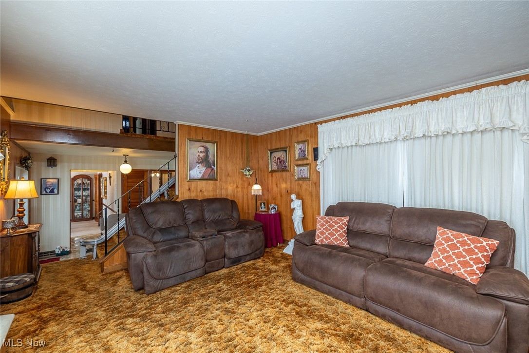 750 Sagamore Road Northfield, OH 44067 - Photo 13 of 37 Living room view 3