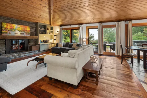 $1,890,000 | 835 Alpine View Road, Stowe, VT 05672