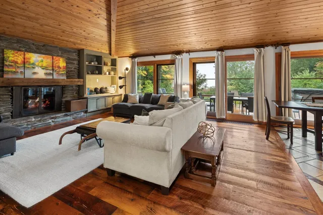 $1,890,000 | 835 Alpine View Road, Stowe, VT 05672