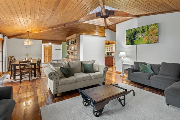 $1,890,000 | 835 Alpine View Road, Stowe, VT 05672