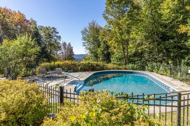 $1,890,000 | 835 Alpine View Road, Stowe, VT 05672