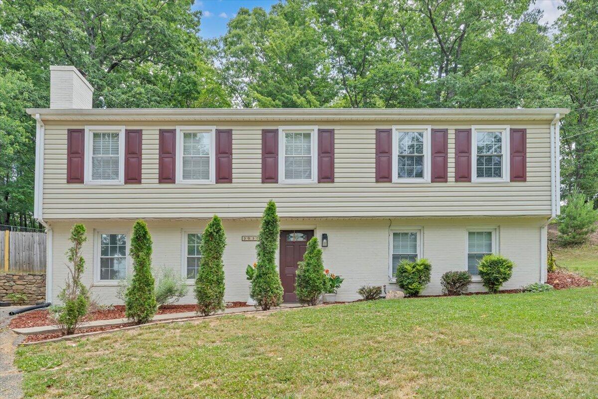 3030 Sedgefield Road Southwest Roanoke, VA 24018 - Photo 2 of 49 01-MIB06891-R5